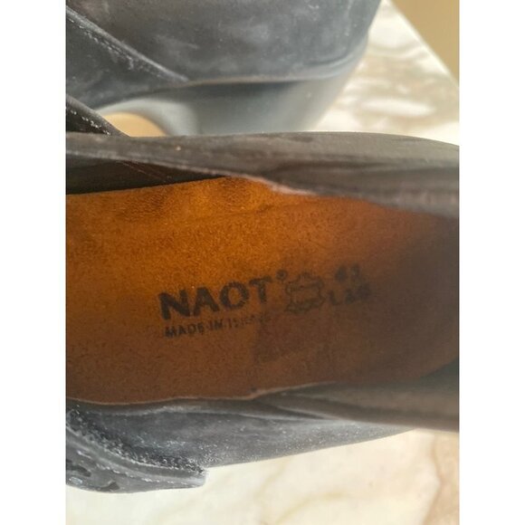 Naot Women's Black Ankle  Bootie Leather Laser Cut Detail Size  41 - Picture 4 of 9